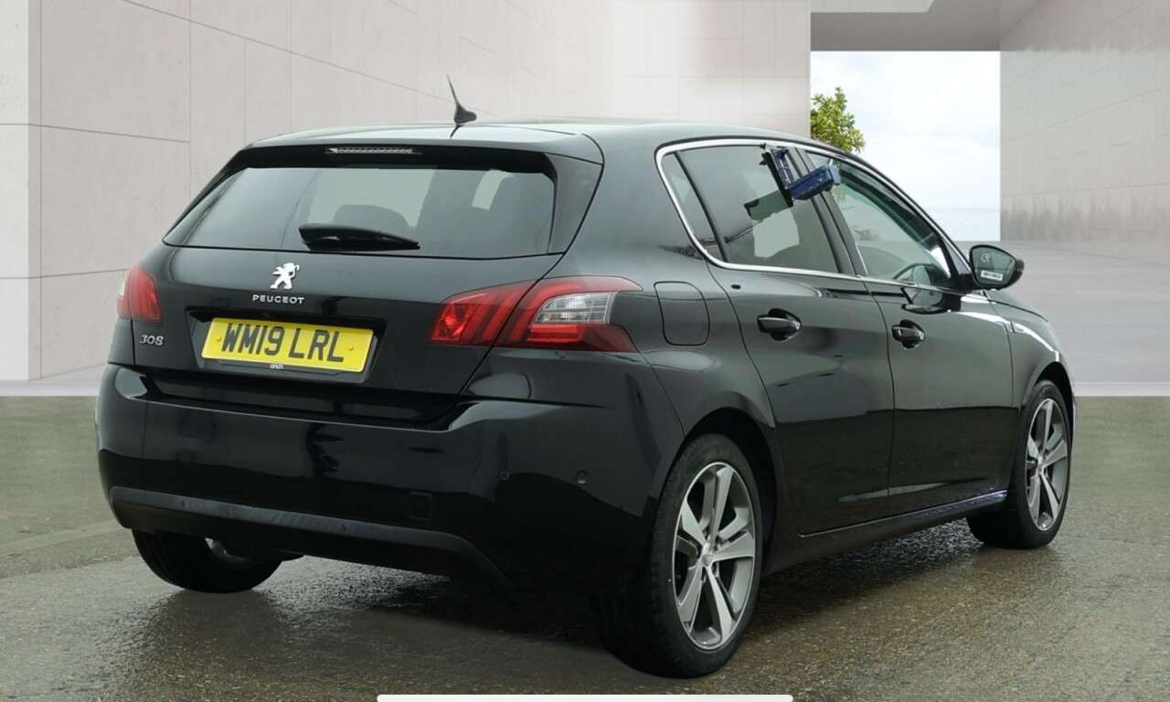 A 2019 PEUGEOT 308 1.2 PureTech Tech Edition Hatchback 5dr Petrol Manual Euro 6 (s/s) (130 ps) A 2019 PEUGEOT 308 1.2 PureTech Tech Edition Hatchback 5dr Petrol Manual Euro 6 (s/s) (130 ps)