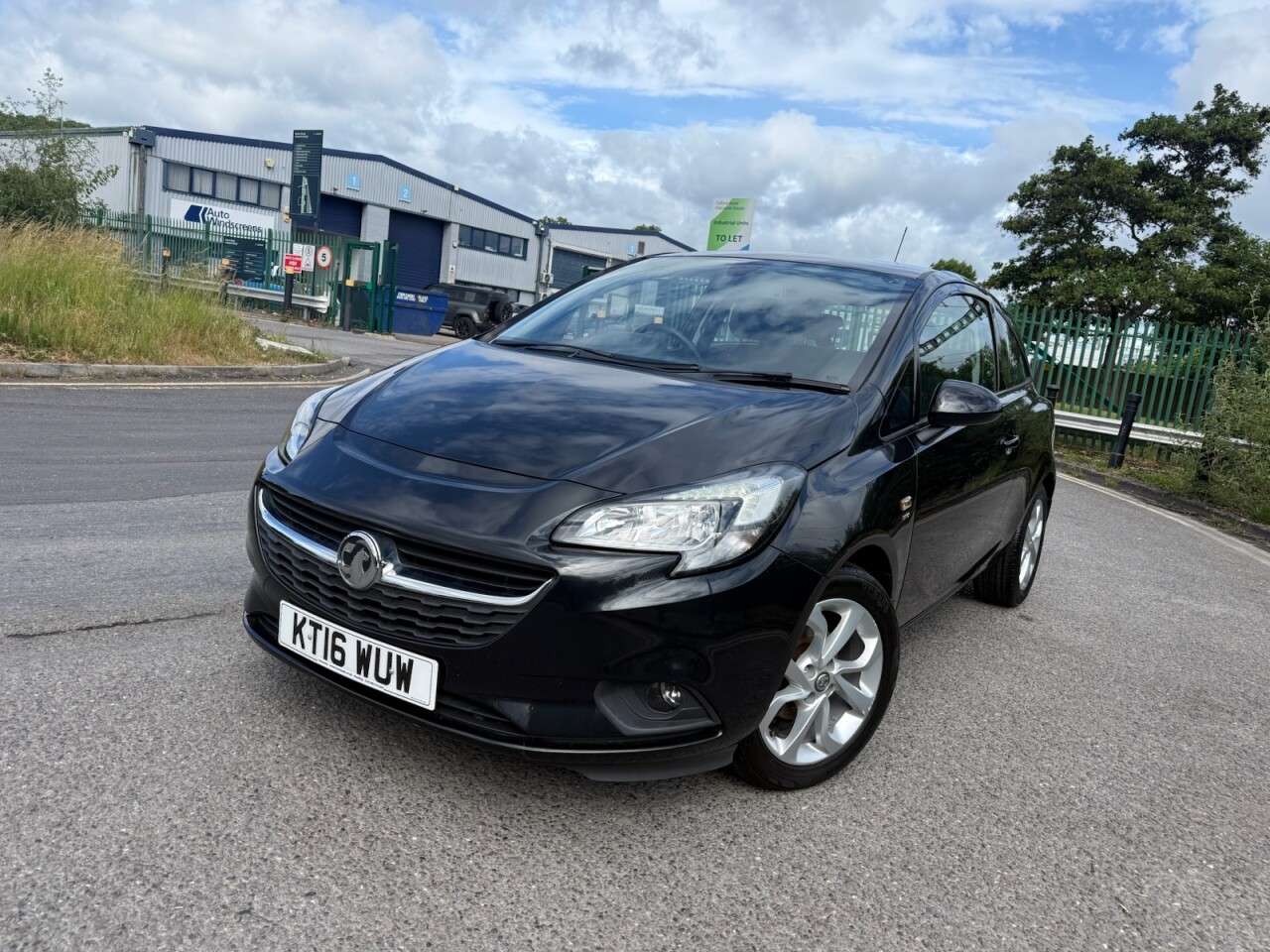 A 2016 VAUXHALL CORSA 1.4i ecoFLEX Energy Hatchback 3dr Petrol Manual Euro 6 (a/c) (75 ps) Econom A 2016 VAUXHALL CORSA 1.4i ecoFLEX Energy Hatchback 3dr Petrol Manual Euro 6 (a/c) (75 ps) Econom