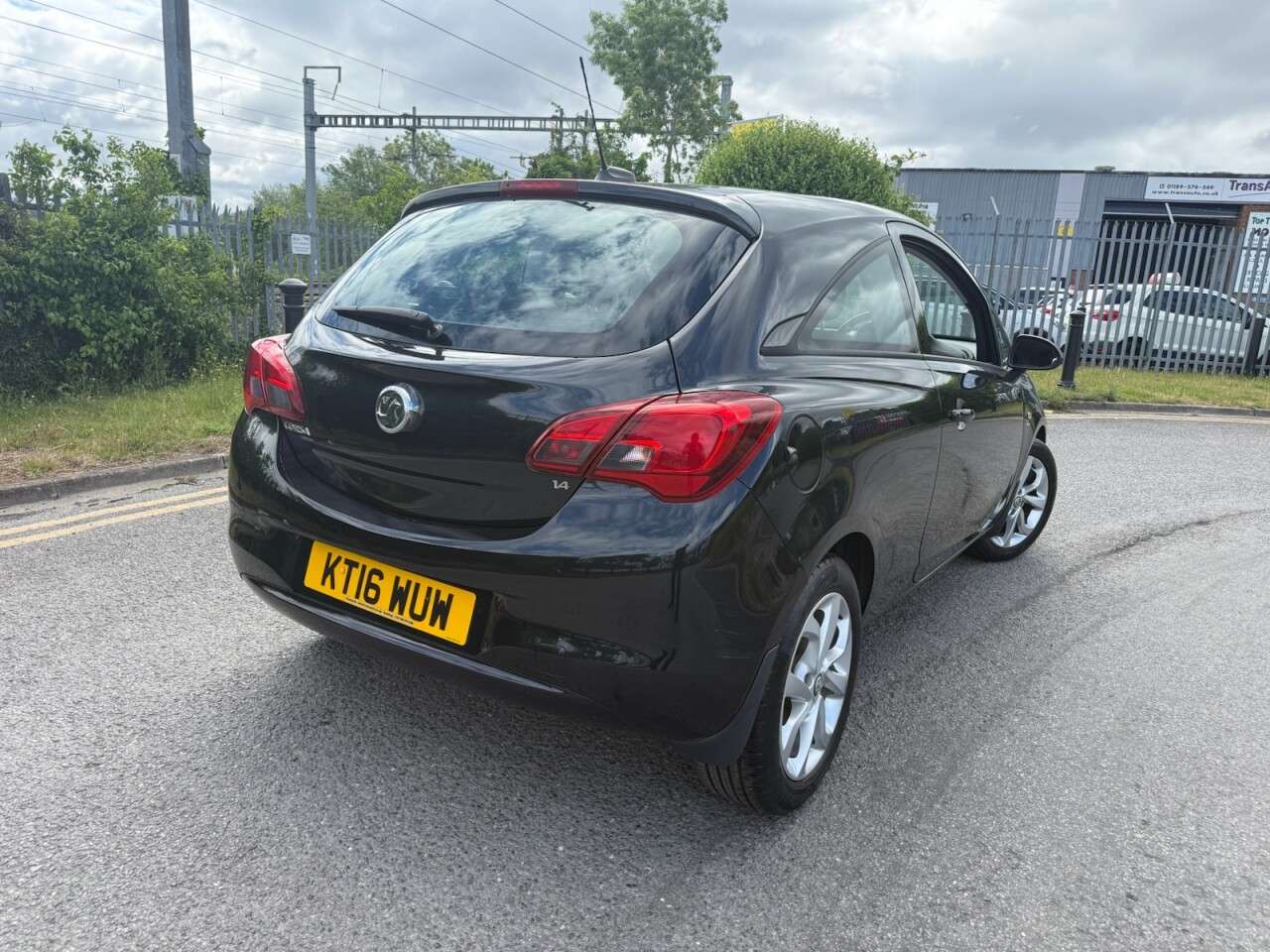 A 2016 VAUXHALL CORSA 1.4i ecoFLEX Energy Hatchback 3dr Petrol Manual Euro 6 (a/c) (75 ps) Econom A 2016 VAUXHALL CORSA 1.4i ecoFLEX Energy Hatchback 3dr Petrol Manual Euro 6 (a/c) (75 ps) Econom