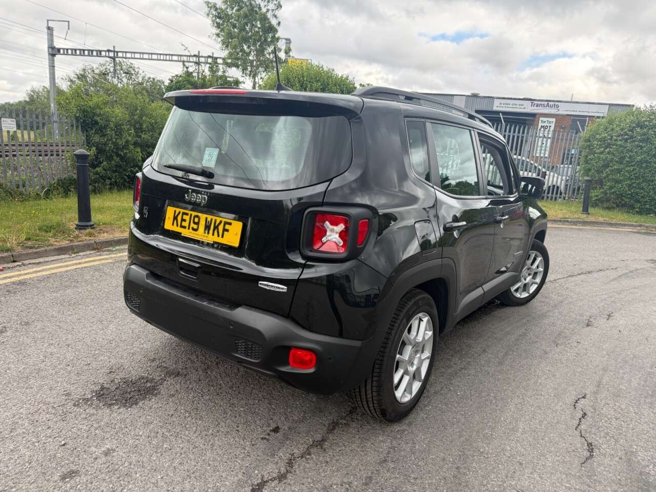 A 2019 JEEP RENEGADE 1.0 GSE T3 Longitude SUV 5dr Petrol Manual Euro 6 (s/s) (120 ps) Economical A 2019 JEEP RENEGADE 1.0 GSE T3 Longitude SUV 5dr Petrol Manual Euro 6 (s/s) (120 ps) Economical