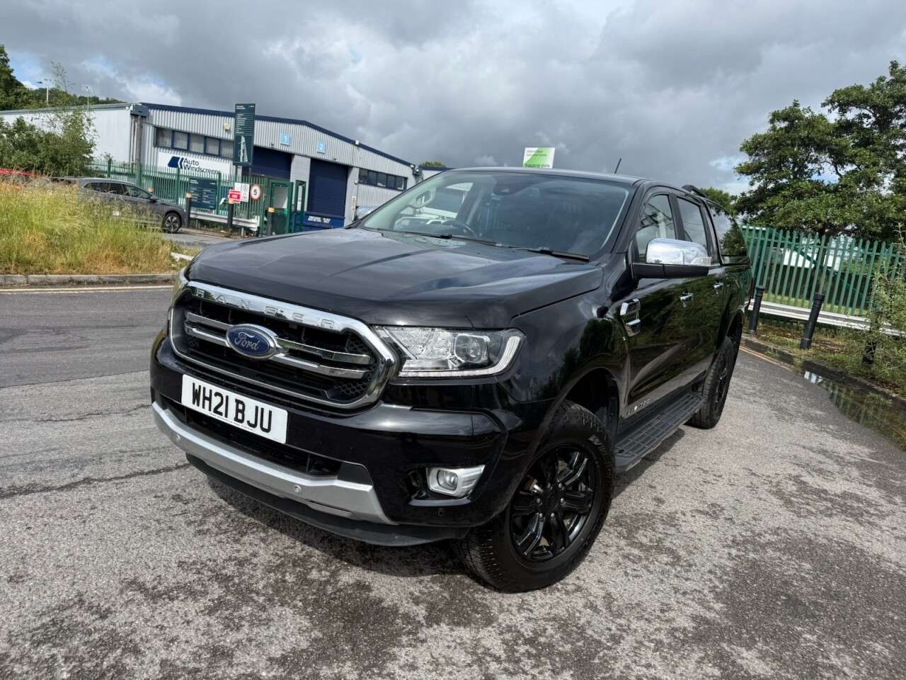A 2021 FORD RANGER 2.0 EcoBlue Limited Pickup Double Cab 4dr Diesel Auto 4WD Euro 6 (s/s) (213 A 2021 FORD RANGER 2.0 EcoBlue Limited Pickup Double Cab 4dr Diesel Auto 4WD Euro 6 (s/s) (213