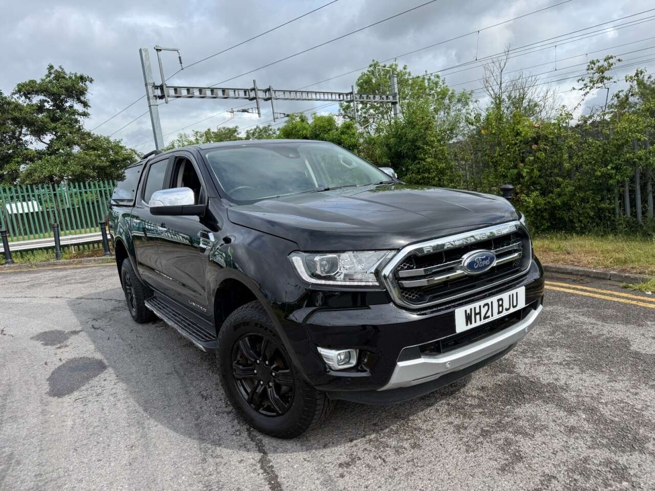 A 2021 FORD RANGER 2.0 EcoBlue Limited Pickup Double Cab 4dr Diesel Auto 4WD Euro 6 (s/s) (213 A 2021 FORD RANGER 2.0 EcoBlue Limited Pickup Double Cab 4dr Diesel Auto 4WD Euro 6 (s/s) (213