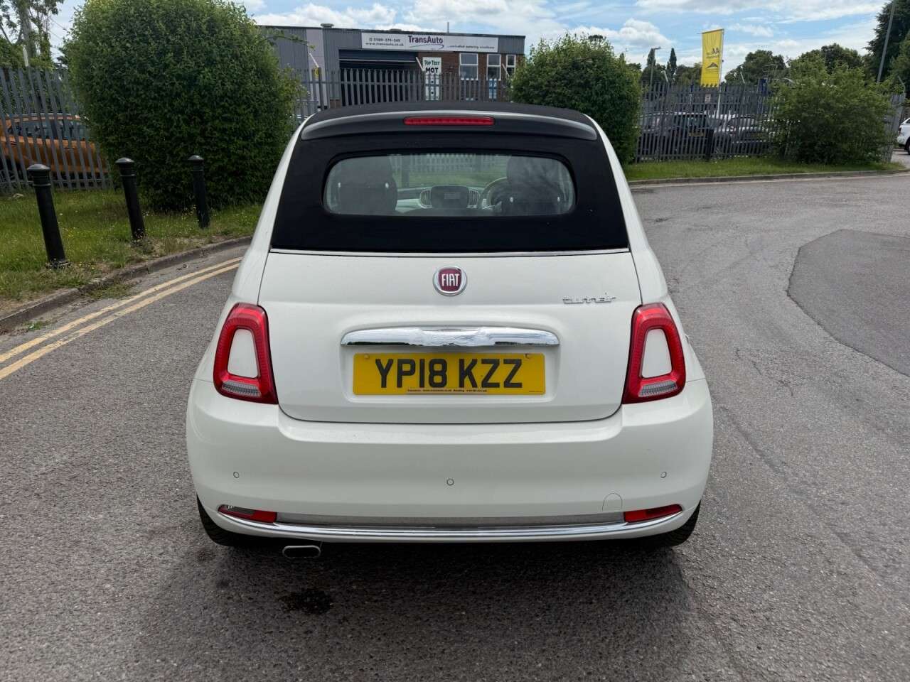 A 2018 FIAT 500C 0.9 TwinAir Lounge Convertible 2dr Petrol Manual Euro 6 (s/s) (85 bhp) Leat A 2018 FIAT 500C 0.9 TwinAir Lounge Convertible 2dr Petrol Manual Euro 6 (s/s) (85 bhp) Leat