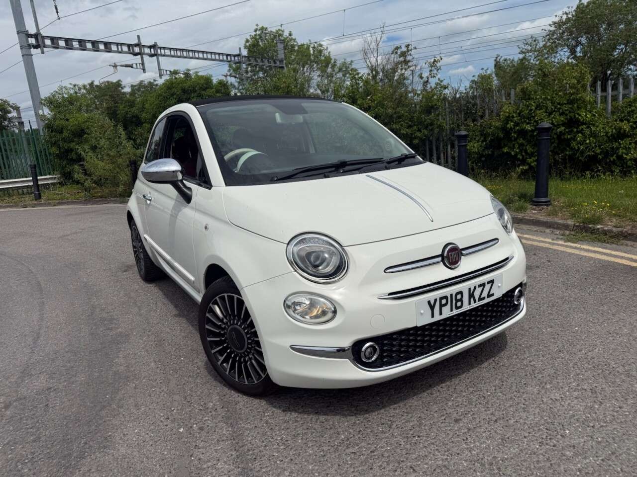 A 2018 FIAT 500C 0.9 TwinAir Lounge Convertible 2dr Petrol Manual Euro 6 (s/s) (85 bhp) Leat A 2018 FIAT 500C 0.9 TwinAir Lounge Convertible 2dr Petrol Manual Euro 6 (s/s) (85 bhp) Leat
