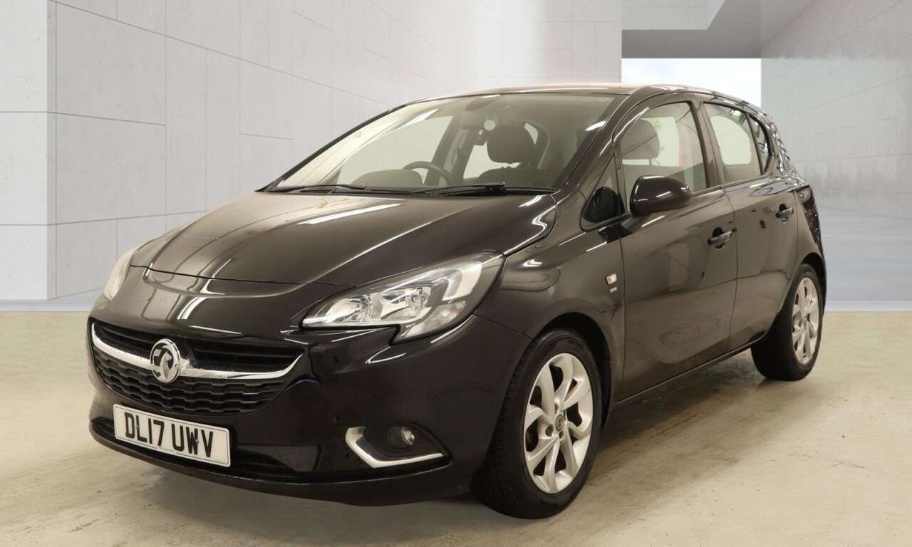 A 2017 VAUXHALL CORSA 1.4i ecoFLEX SRi Hatchback 5dr Petrol Manual Euro 6 (90 ps) 12 Months MOT + A 2017 VAUXHALL CORSA 1.4i ecoFLEX SRi Hatchback 5dr Petrol Manual Euro 6 (90 ps) 12 Months MOT +