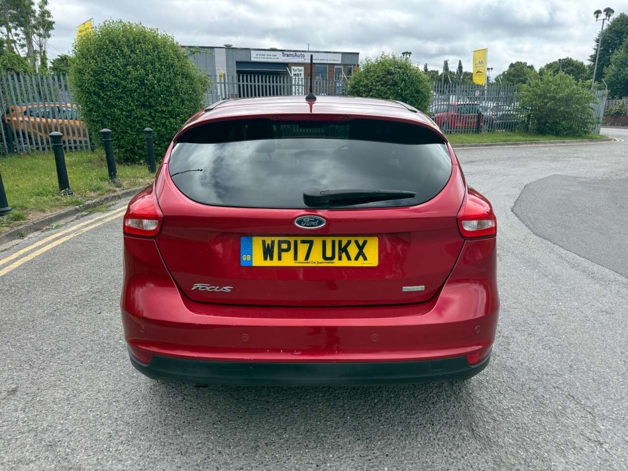 A 2017 FORD FOCUS 1.0T EcoBoost Zetec Edition Hatchback 5dr Petrol Manual Euro 6 (s/s) (125 p A 2017 FORD FOCUS 1.0T EcoBoost Zetec Edition Hatchback 5dr Petrol Manual Euro 6 (s/s) (125 p