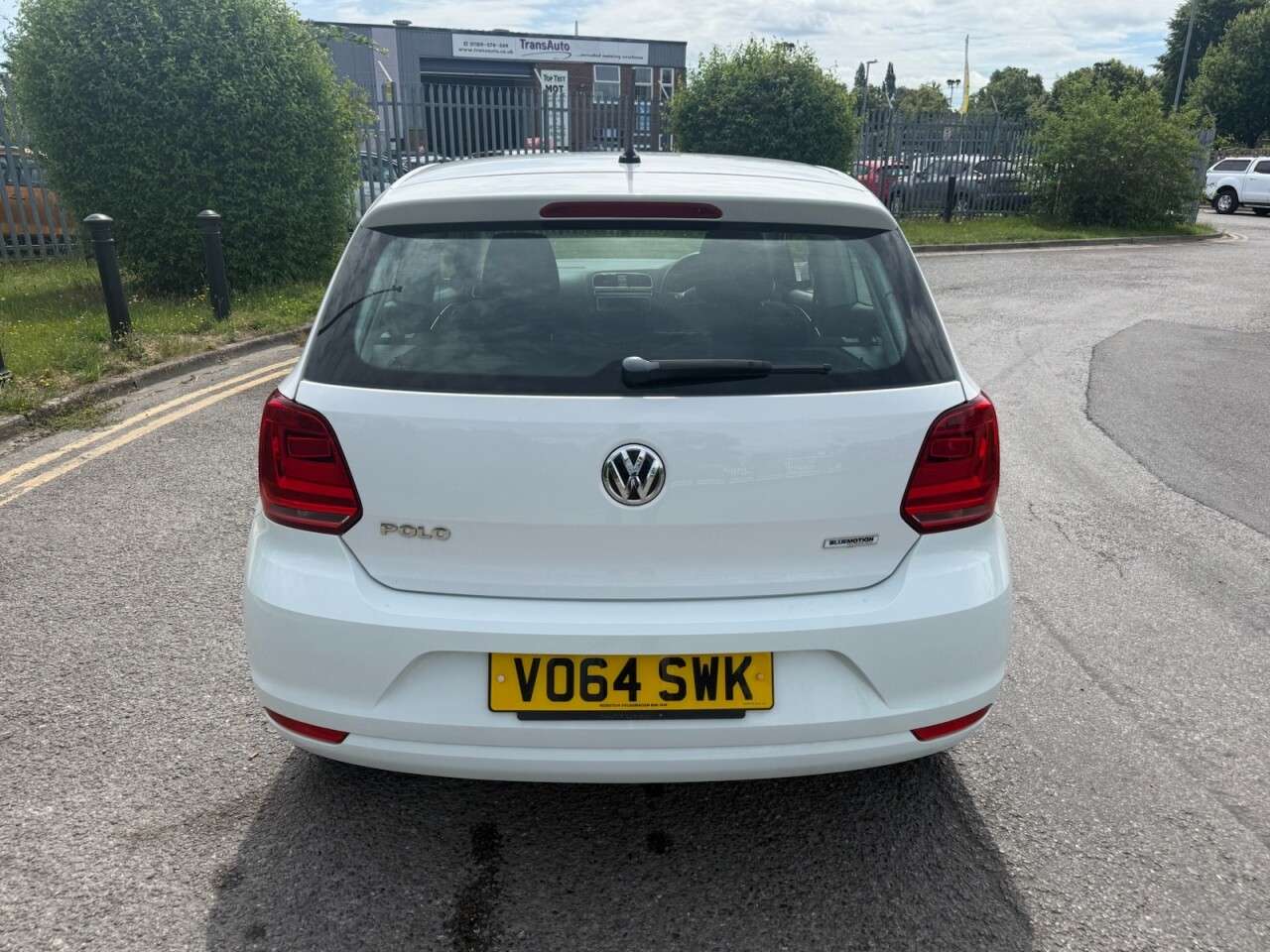 A 2014 VOLKSWAGEN POLO 1.0 BlueMotion Tech SE Hatchback 3dr Petrol Manual Euro 6 (s/s) (75 ps) Eco A 2014 VOLKSWAGEN POLO 1.0 BlueMotion Tech SE Hatchback 3dr Petrol Manual Euro 6 (s/s) (75 ps) Eco