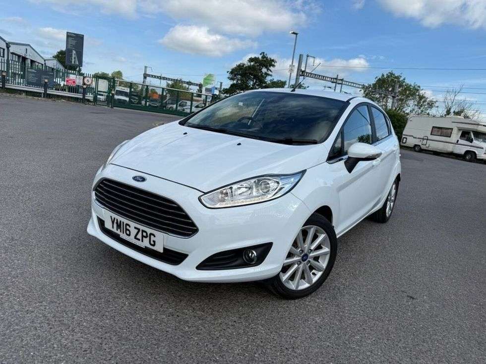 A 2016 FORD FIESTA 1.0T EcoBoost Titanium Hatchback 5dr Petrol Manual Euro 6 (s/s) (100 ps) Ec A 2016 FORD FIESTA 1.0T EcoBoost Titanium Hatchback 5dr Petrol Manual Euro 6 (s/s) (100 ps) Ec