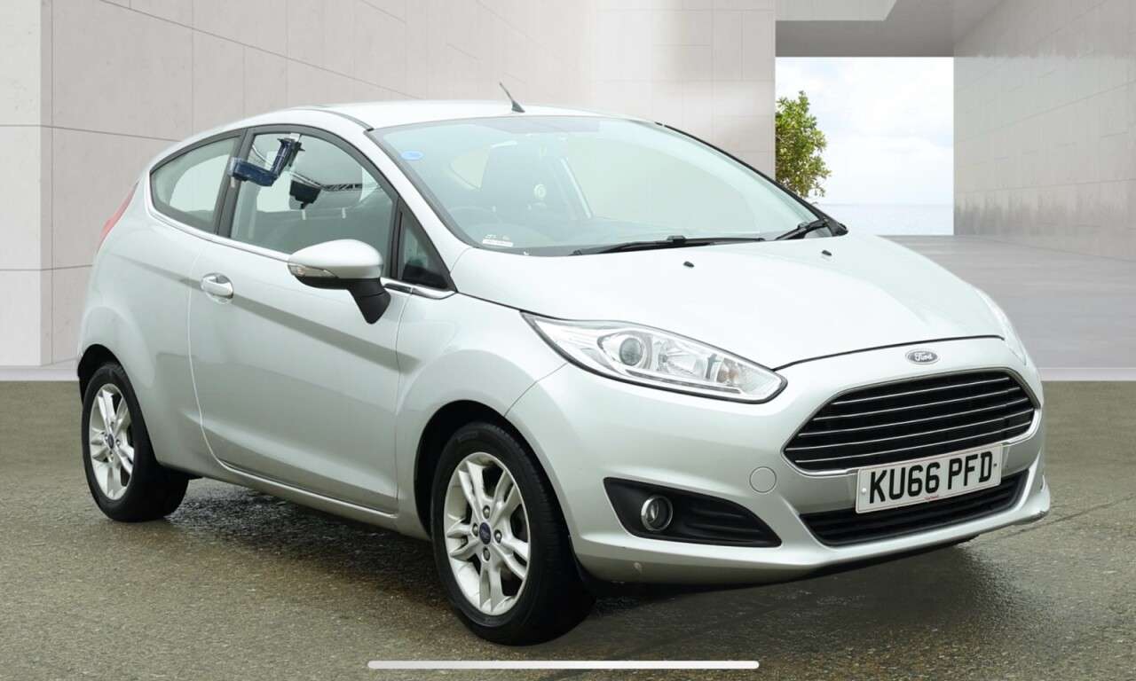 A 2016 FORD FIESTA 1.0T EcoBoost Zetec Hatchback 3dr Petrol Manual Euro 6 (s/s) (100 ps) Econo A 2016 FORD FIESTA 1.0T EcoBoost Zetec Hatchback 3dr Petrol Manual Euro 6 (s/s) (100 ps) Econo