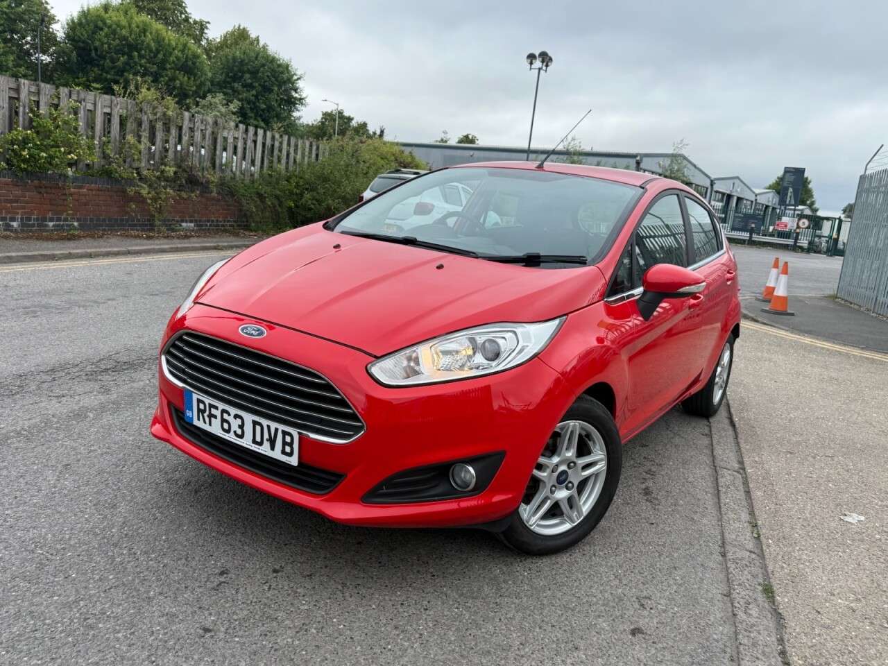 A 2014 FORD FIESTA 1.0T EcoBoost Zetec Hatchback 5dr Petrol Manual Euro 5 (s/s) (100 ps) Econo A 2014 FORD FIESTA 1.0T EcoBoost Zetec Hatchback 5dr Petrol Manual Euro 5 (s/s) (100 ps) Econo
