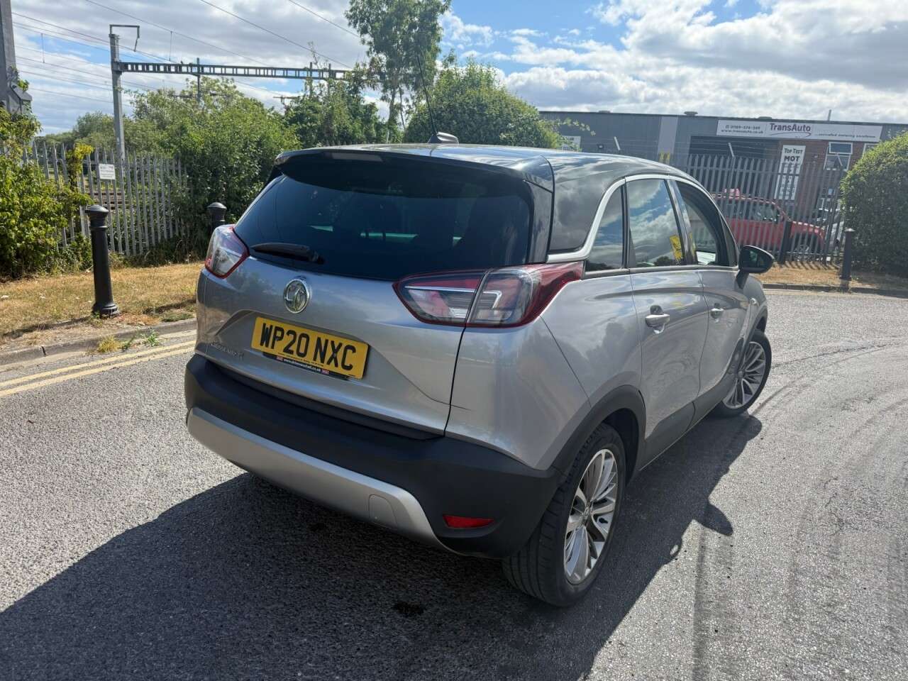 A 2020 VAUXHALL CROSSLAND X 1.2 SRi Nav SUV 5dr Petrol Manual Euro 6 (s/s) (83 ps) Economical .Navigati A 2020 VAUXHALL CROSSLAND X 1.2 SRi Nav SUV 5dr Petrol Manual Euro 6 (s/s) (83 ps) Economical .Navigati