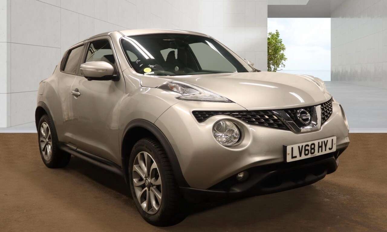 A 2018 NISSAN JUKE 1.2 DIG-T Tekna SUV 5dr Petrol Manual Euro 6 (s/s) (115 ps) Economical .Nav A 2018 NISSAN JUKE 1.2 DIG-T Tekna SUV 5dr Petrol Manual Euro 6 (s/s) (115 ps) Economical .Nav