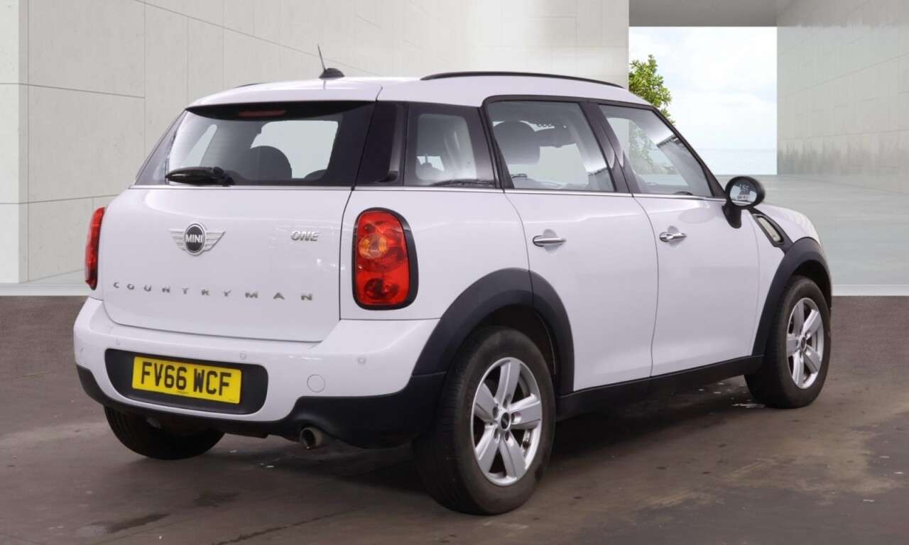 A 2016 MINI COUNTRYMAN 1.6 One SUV 5dr Petrol Manual Euro 6 (s/s) (98 ps) 12 Months MOT + 6 Months A 2016 MINI COUNTRYMAN 1.6 One SUV 5dr Petrol Manual Euro 6 (s/s) (98 ps) 12 Months MOT + 6 Months