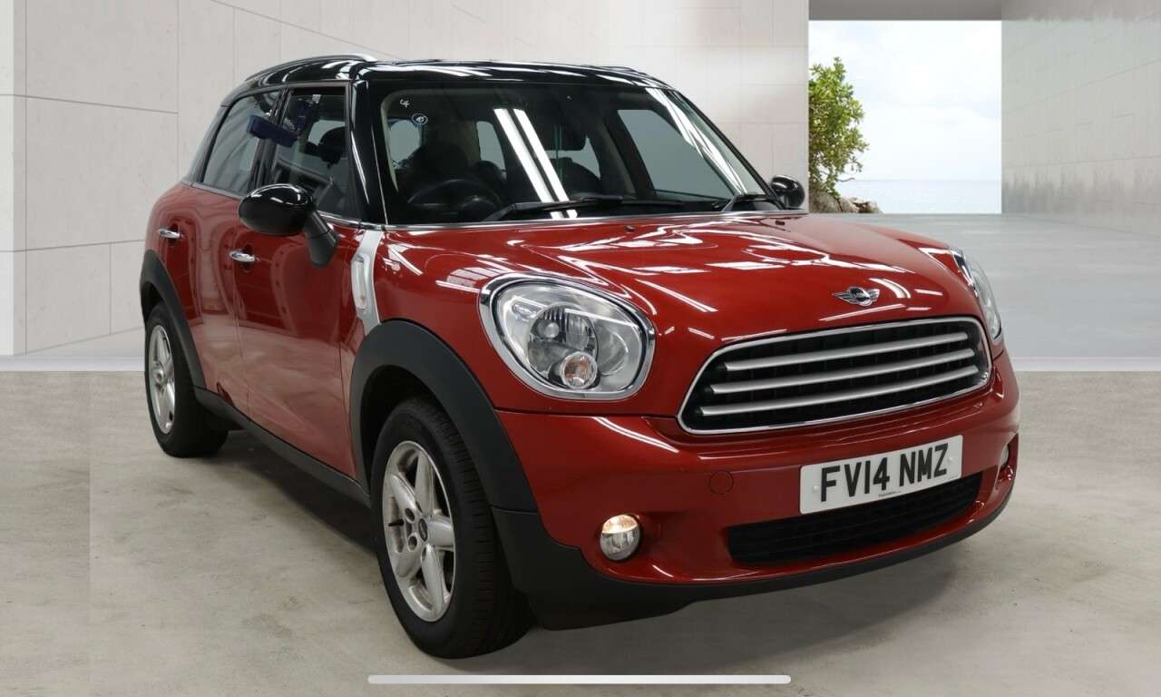 A 2014 MINI COUNTRYMAN 1.6 Cooper SUV 5dr Petrol Auto Euro 6 (122 ps) 12 Months MOT + 6 Months War A 2014 MINI COUNTRYMAN 1.6 Cooper SUV 5dr Petrol Auto Euro 6 (122 ps) 12 Months MOT + 6 Months War