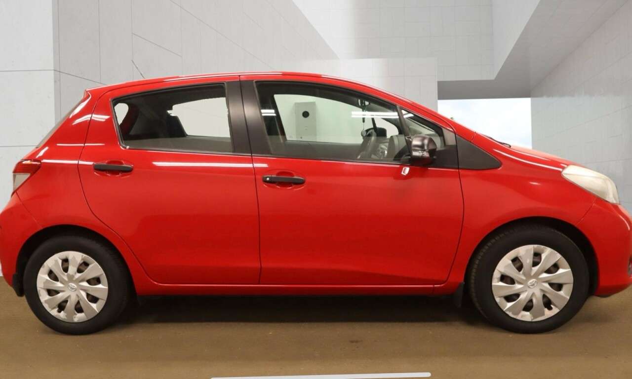 2012 TOYOTA YARIS 2012 TOYOTA YARIS