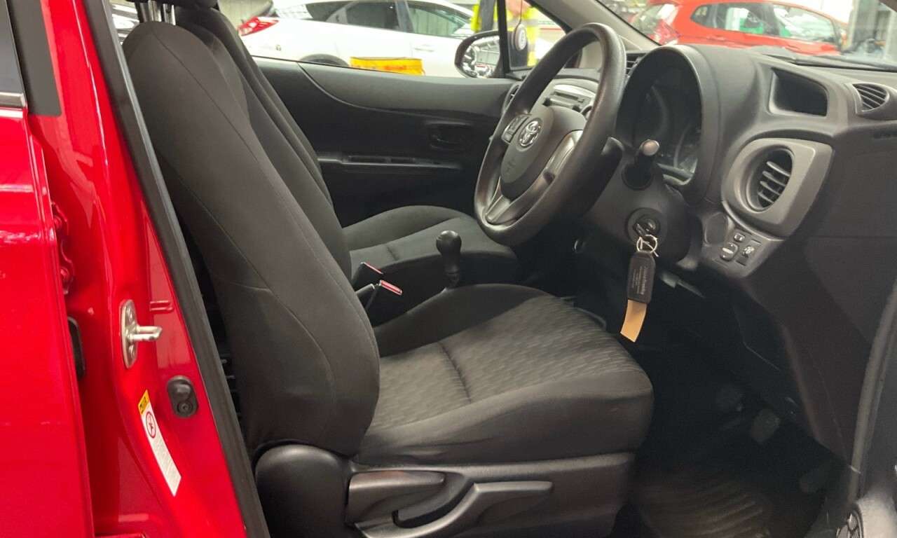 2012 TOYOTA YARIS 2012 TOYOTA YARIS