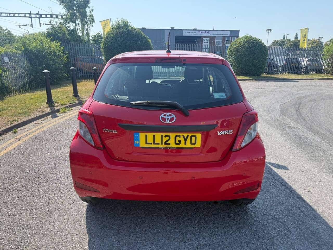 A 2012 TOYOTA YARIS 1.0 VVT-i T2 Hatchback 5dr Petrol Manual Euro 5 (69 ps) Main Dealer History A 2012 TOYOTA YARIS 1.0 VVT-i T2 Hatchback 5dr Petrol Manual Euro 5 (69 ps) Main Dealer History