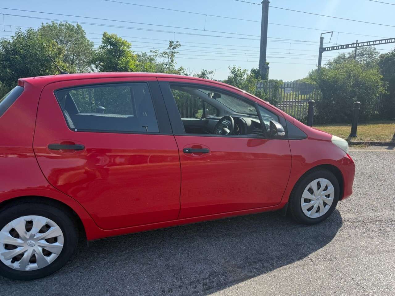 2012 TOYOTA YARIS 2012 TOYOTA YARIS