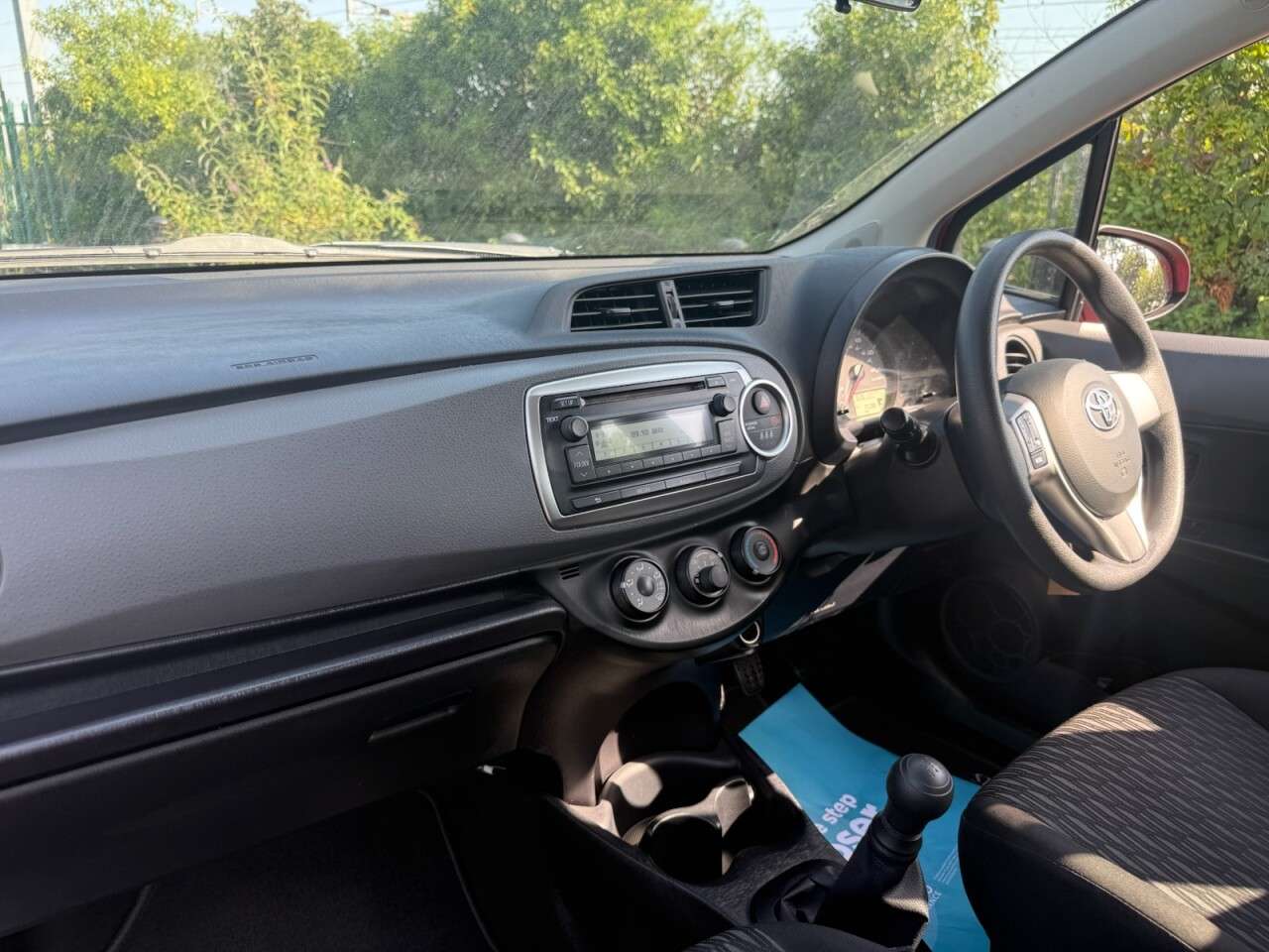 2012 TOYOTA YARIS 2012 TOYOTA YARIS