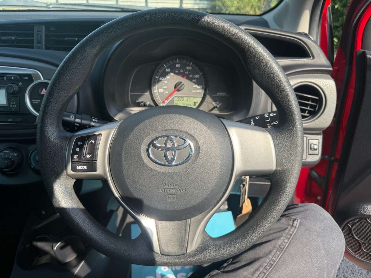 2012 TOYOTA YARIS 2012 TOYOTA YARIS