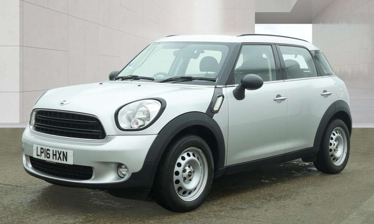 A 2016 MINI COUNTRYMAN 1.6 One SUV 5dr Petrol Steptronic Euro 5 (98 ps) ,Leather, 6 months warrant A 2016 MINI COUNTRYMAN 1.6 One SUV 5dr Petrol Steptronic Euro 5 (98 ps) ,Leather, 6 months warrant