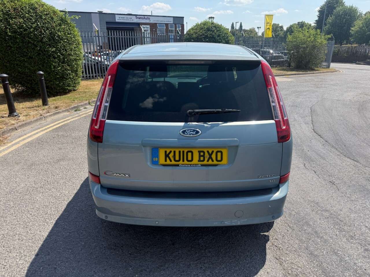 A 2010 FORD C-MAX 1.6 16v Zetec MPV 5dr Petrol Manual (164 g/km, 99 bhp) A 2010 FORD C-MAX 1.6 16v Zetec MPV 5dr Petrol Manual (164 g/km, 99 bhp)