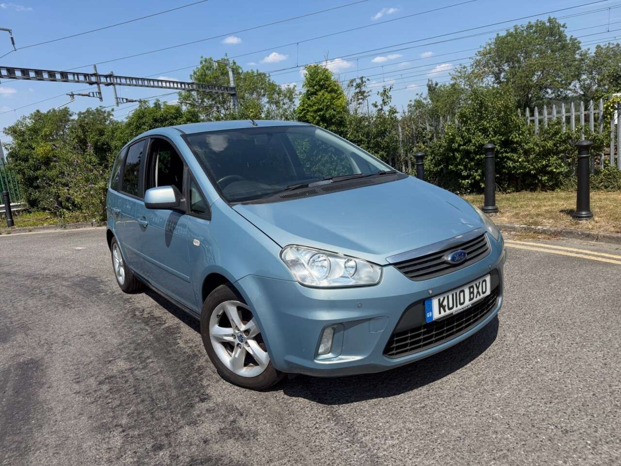 A 2010 FORD C-MAX 1.6 16v Zetec MPV 5dr Petrol Manual (164 g/km, 99 bhp) A 2010 FORD C-MAX 1.6 16v Zetec MPV 5dr Petrol Manual (164 g/km, 99 bhp)