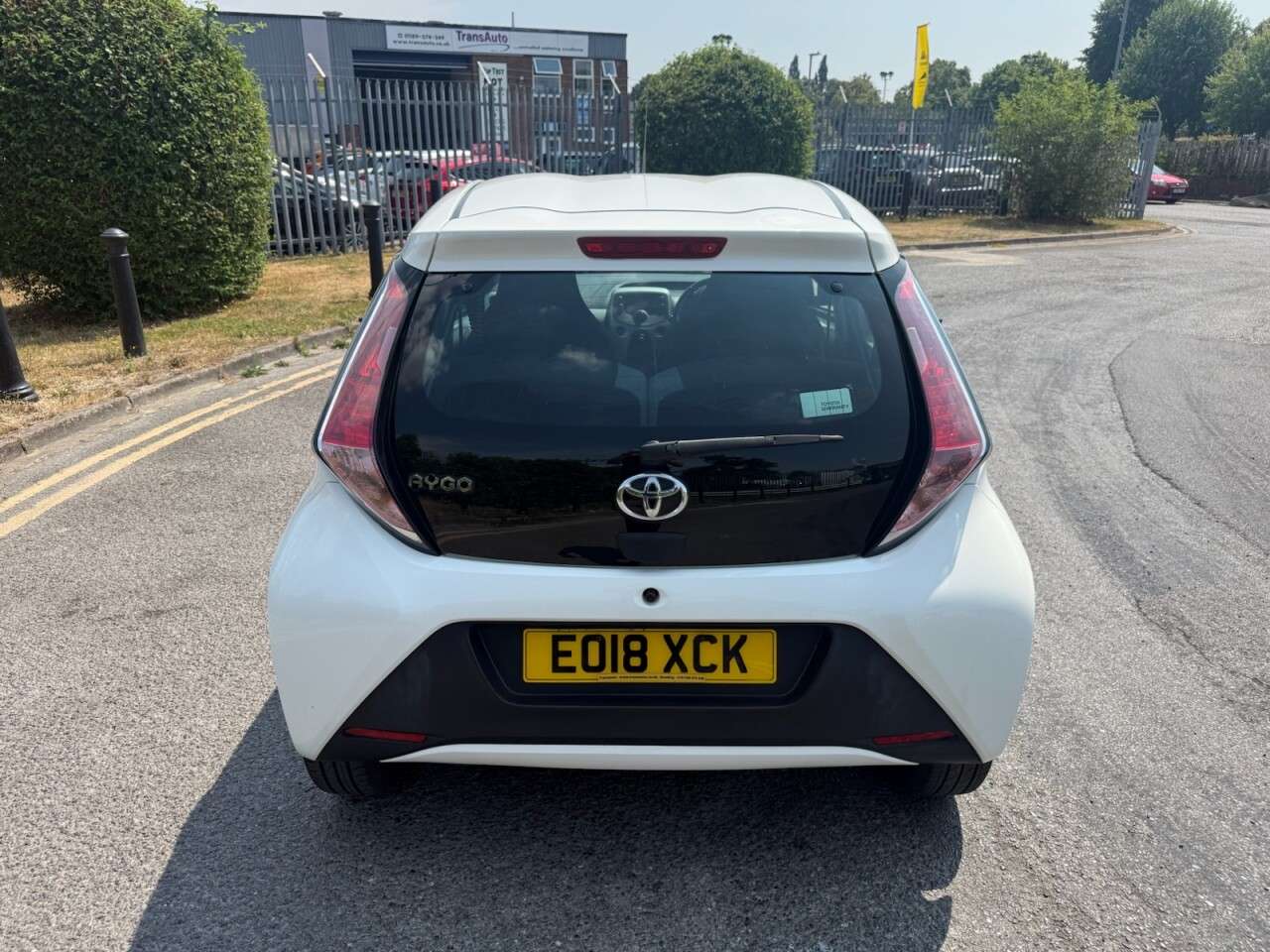 A 2018 TOYOTA AYGO 1.0 VVT-i x-play Hatchback 5dr Petrol x-shift Euro 6 (68 ps) Economical .Ha A 2018 TOYOTA AYGO 1.0 VVT-i x-play Hatchback 5dr Petrol x-shift Euro 6 (68 ps) Economical .Ha