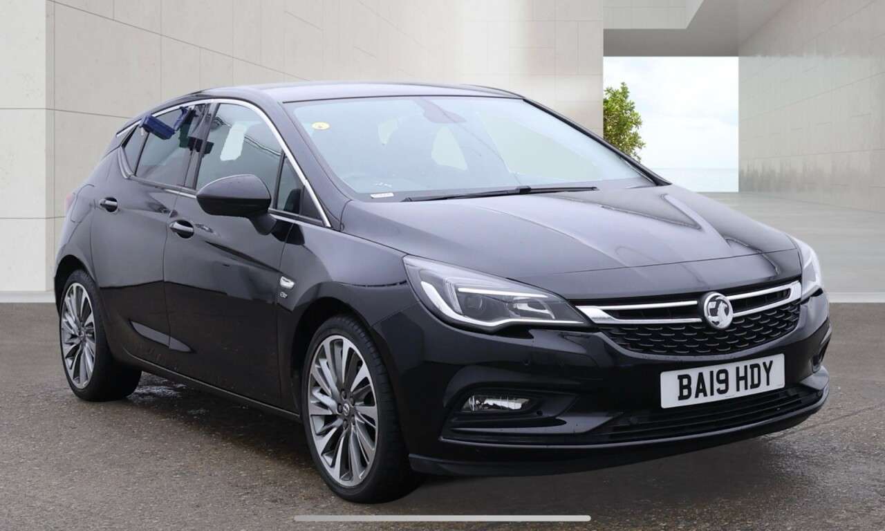 A 2019 VAUXHALL ASTRA 1.4i Turbo Elite Nav Hatchback 5dr Petrol Manual Euro 6 (s/s) (150 ps) Leat A 2019 VAUXHALL ASTRA 1.4i Turbo Elite Nav Hatchback 5dr Petrol Manual Euro 6 (s/s) (150 ps) Leat