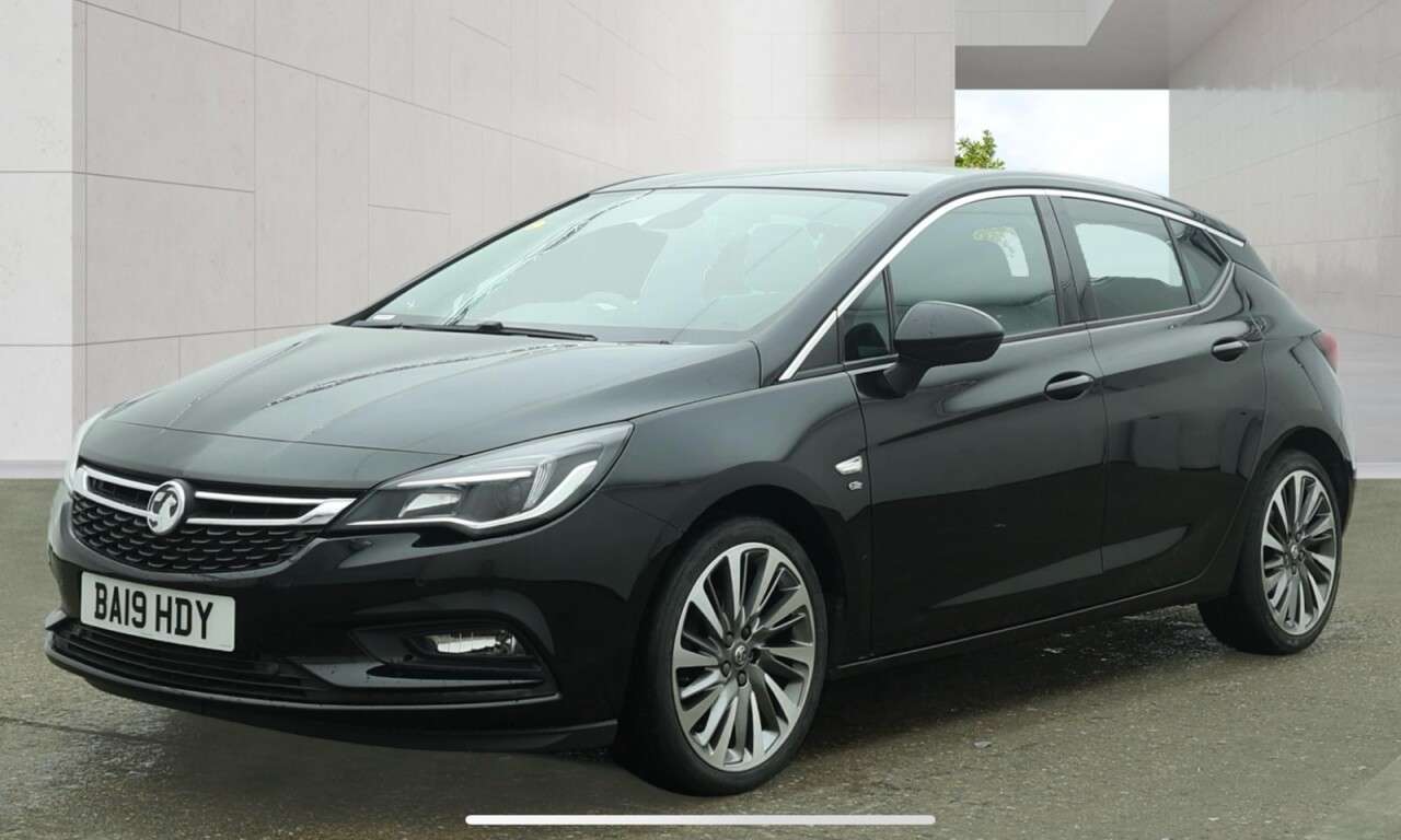 A 2019 VAUXHALL ASTRA 1.4i Turbo Elite Nav Hatchback 5dr Petrol Manual Euro 6 (s/s) (150 ps) Leat A 2019 VAUXHALL ASTRA 1.4i Turbo Elite Nav Hatchback 5dr Petrol Manual Euro 6 (s/s) (150 ps) Leat