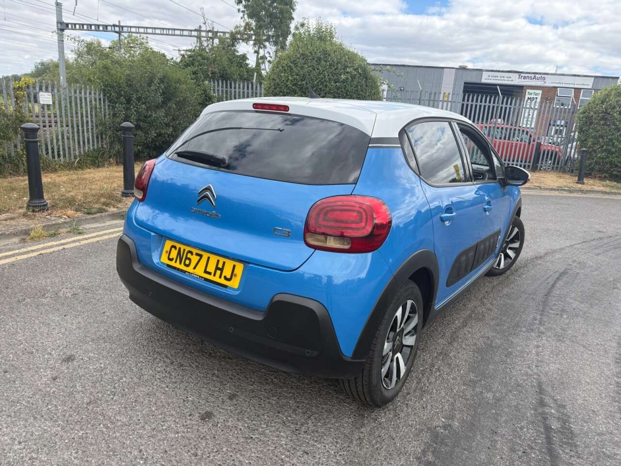 A 2017 CITROEN C3 1.2 PureTech Flair Hatchback 5dr Petrol Manual Euro 6 (82 ps) Economical .N A 2017 CITROEN C3 1.2 PureTech Flair Hatchback 5dr Petrol Manual Euro 6 (82 ps) Economical .N