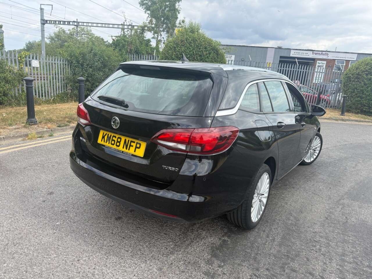 A 2018 VAUXHALL ASTRA 1.4i Turbo GPF Elite Nav Sports Tourer 5dr Petrol Auto Euro 6 (s/s) (150 ps A 2018 VAUXHALL ASTRA 1.4i Turbo GPF Elite Nav Sports Tourer 5dr Petrol Auto Euro 6 (s/s) (150 ps
