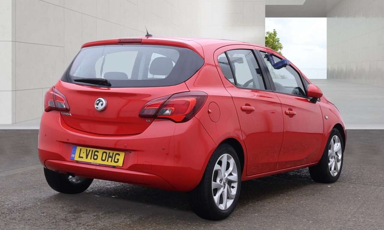 A 2016 VAUXHALL CORSA 1.4l 5dr 74 BHP Economical . A 2016 VAUXHALL CORSA 1.4l 5dr 74 BHP Economical .
