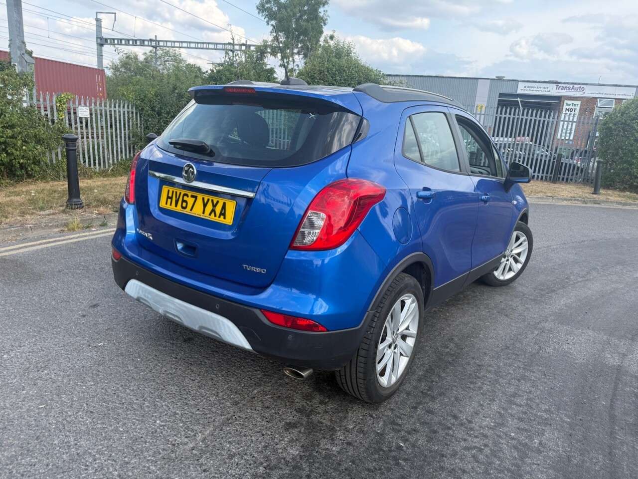 A 2017 VAUXHALL MOKKA X 1.4i Turbo Design Nav SUV 5dr Petrol Manual Euro 6 (s/s) (140 ps) Economica A 2017 VAUXHALL MOKKA X 1.4i Turbo Design Nav SUV 5dr Petrol Manual Euro 6 (s/s) (140 ps) Economica