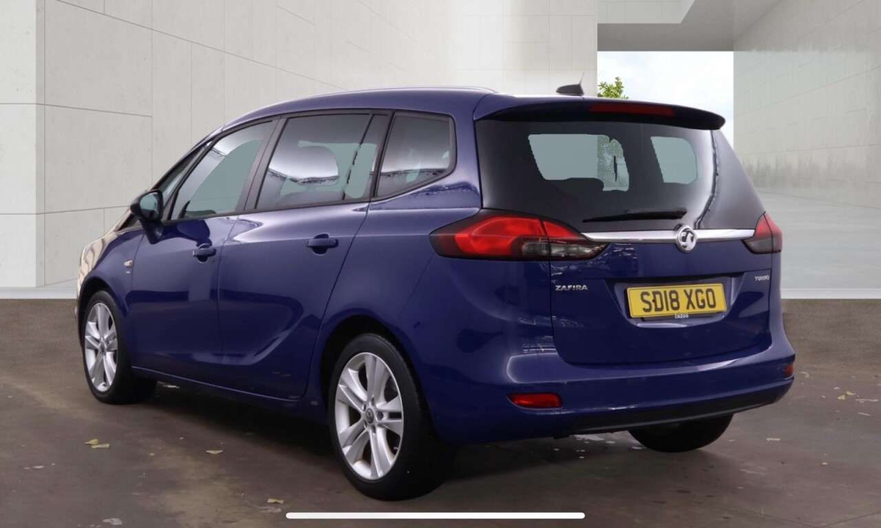 A 2018 VAUXHALL ZAFIRA TOURER SRI NAV A 2018 VAUXHALL ZAFIRA TOURER SRI NAV