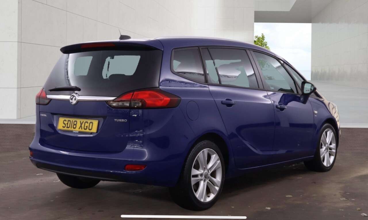 A 2018 VAUXHALL ZAFIRA TOURER SRI NAV A 2018 VAUXHALL ZAFIRA TOURER SRI NAV