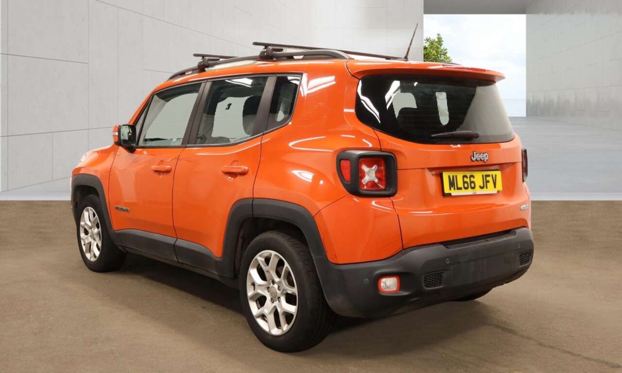 A 2016 JEEP RENEGADE 1.4T MultiAirII Longitude SUV 5dr Petrol Manual Euro 6 (s/s) (140 ps) 12 Mo A 2016 JEEP RENEGADE 1.4T MultiAirII Longitude SUV 5dr Petrol Manual Euro 6 (s/s) (140 ps) 12 Mo