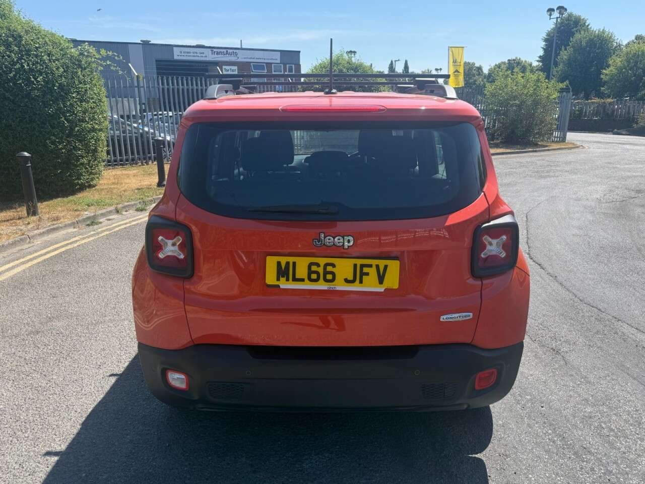 A 2016 JEEP RENEGADE 1.4T MultiAirII Longitude SUV 5dr Petrol Manual Euro 6 (s/s) (140 ps) 12 Mo A 2016 JEEP RENEGADE 1.4T MultiAirII Longitude SUV 5dr Petrol Manual Euro 6 (s/s) (140 ps) 12 Mo