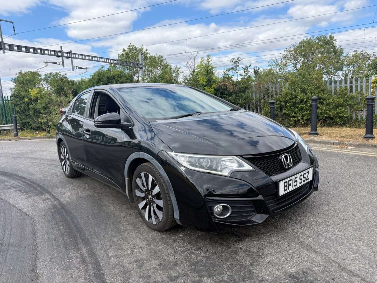 A 2015 HONDA CIVIC 1.4 i-VTEC SE Plus Hatchback 5dr Petrol Manual Euro 6 (s/s) (100 ps) Euro 6 A 2015 HONDA CIVIC 1.4 i-VTEC SE Plus Hatchback 5dr Petrol Manual Euro 6 (s/s) (100 ps) Euro 6