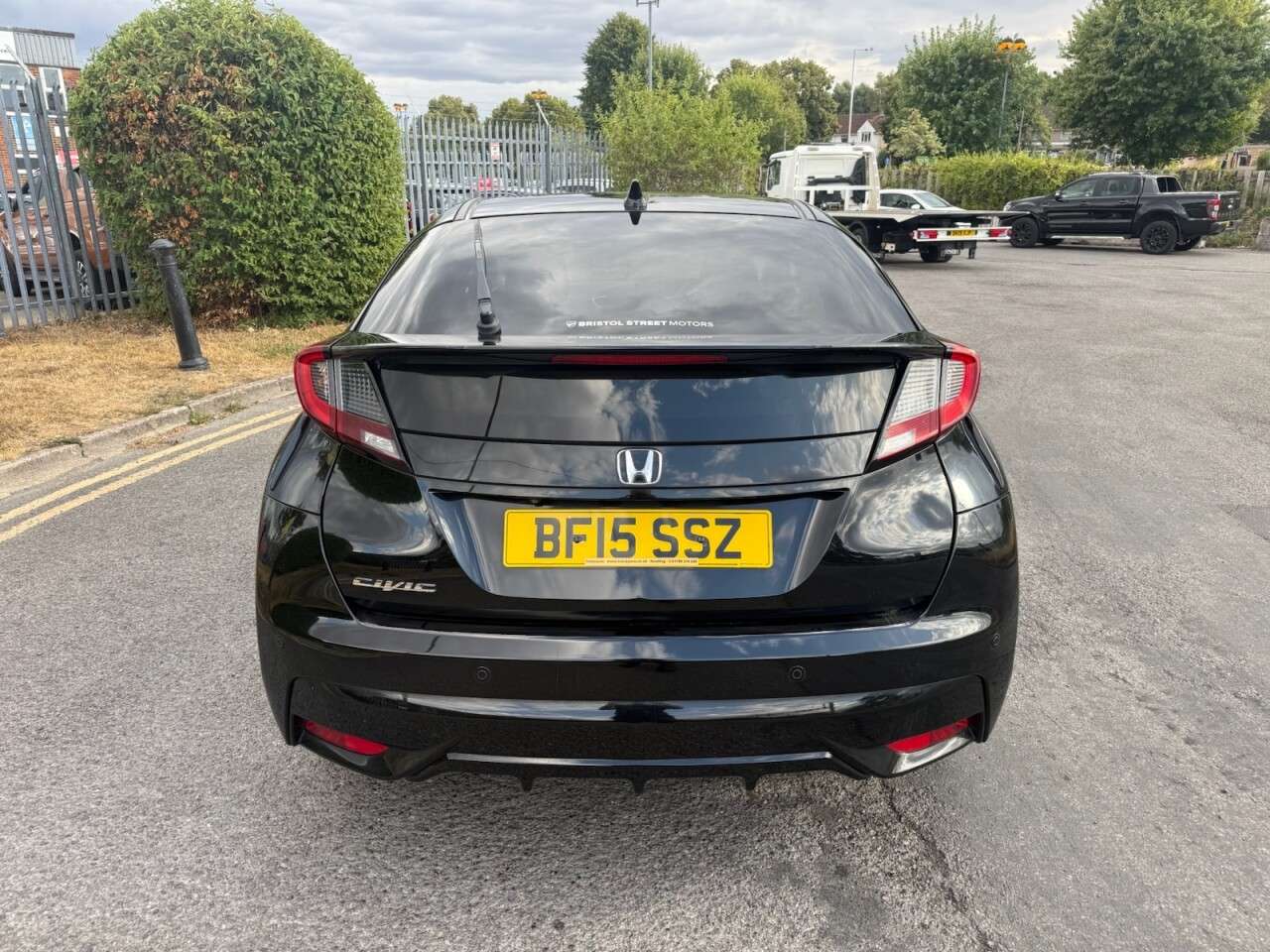 A 2015 HONDA CIVIC 1.4 i-VTEC SE Plus Hatchback 5dr Petrol Manual Euro 6 (s/s) (100 ps) Euro 6 A 2015 HONDA CIVIC 1.4 i-VTEC SE Plus Hatchback 5dr Petrol Manual Euro 6 (s/s) (100 ps) Euro 6