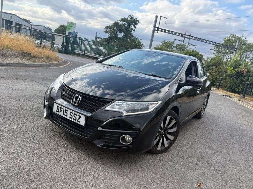 A 2015 HONDA CIVIC 1.4 i-VTEC SE Plus Hatchback 5dr Petrol Manual Euro 6 (s/s) (100 ps) Euro 6 A 2015 HONDA CIVIC 1.4 i-VTEC SE Plus Hatchback 5dr Petrol Manual Euro 6 (s/s) (100 ps) Euro 6