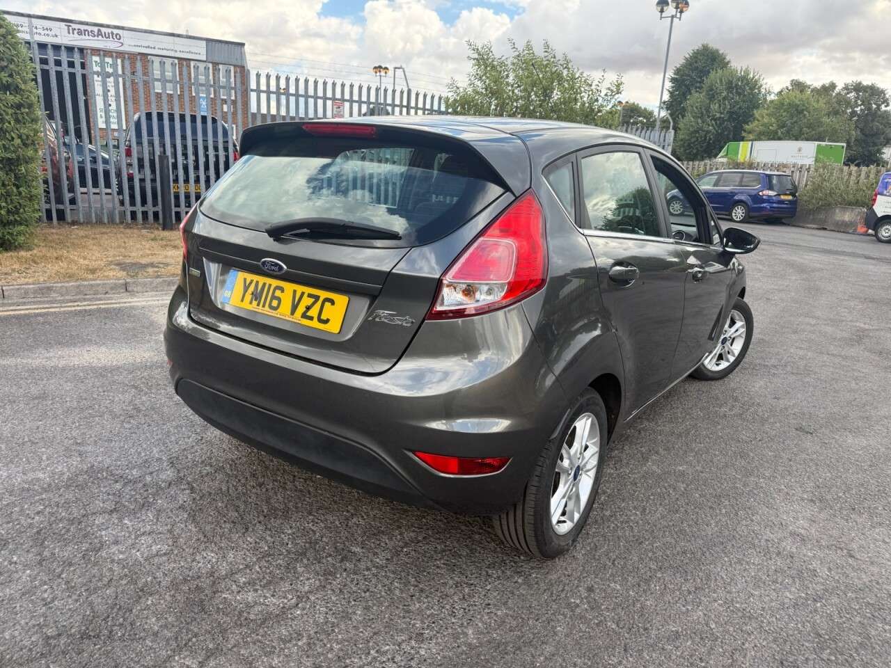 A 2016 FORD FIESTA 1.0T EcoBoost Zetec Hatchback 5dr Petrol Manual Euro 6 (s/s) (100 ps) Econo A 2016 FORD FIESTA 1.0T EcoBoost Zetec Hatchback 5dr Petrol Manual Euro 6 (s/s) (100 ps) Econo