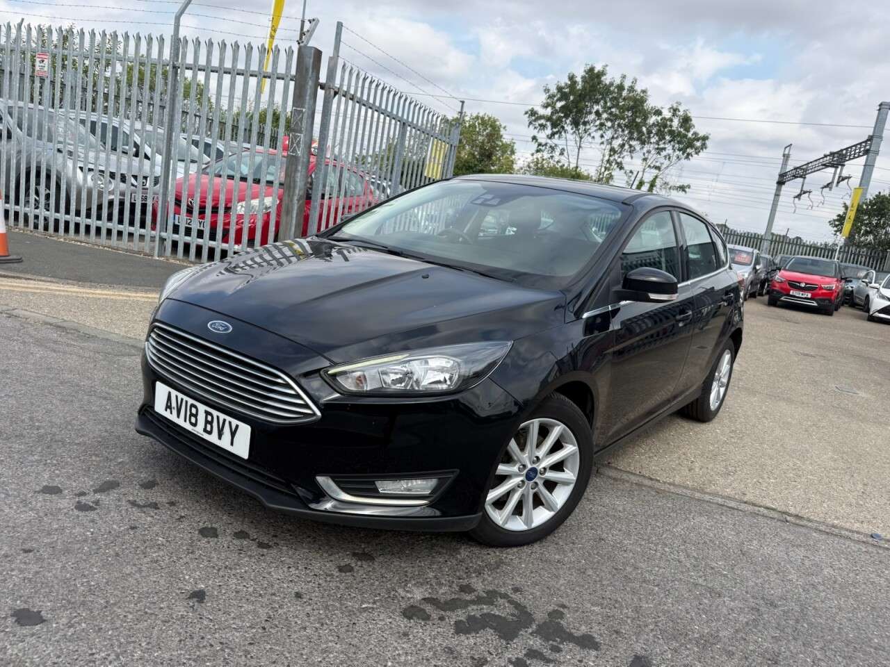 A 2018 FORD FOCUS 1.0T EcoBoost Titanium Hatchback 5dr Petrol Manual Euro 6 (s/s) (100 ps) Ec A 2018 FORD FOCUS 1.0T EcoBoost Titanium Hatchback 5dr Petrol Manual Euro 6 (s/s) (100 ps) Ec