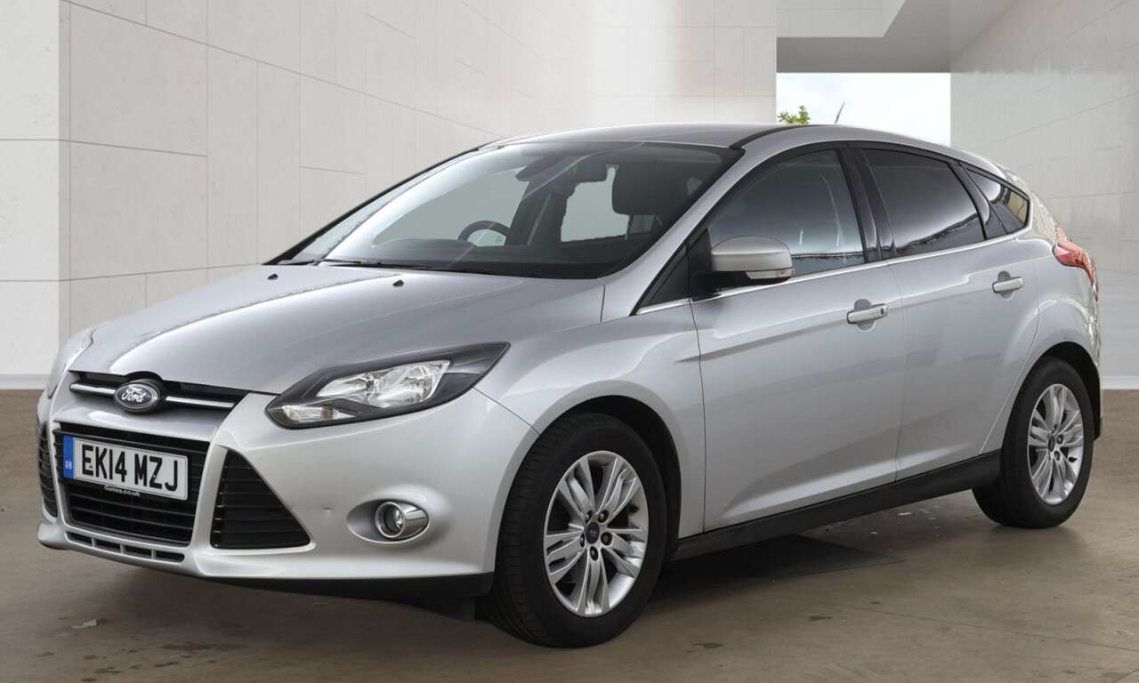 A 2014 FORD FOCUS 1.0T EcoBoost Titanium Navigator Hatchback 5dr Petrol Manual Euro 5 (s/s) ( A 2014 FORD FOCUS 1.0T EcoBoost Titanium Navigator Hatchback 5dr Petrol Manual Euro 5 (s/s) (