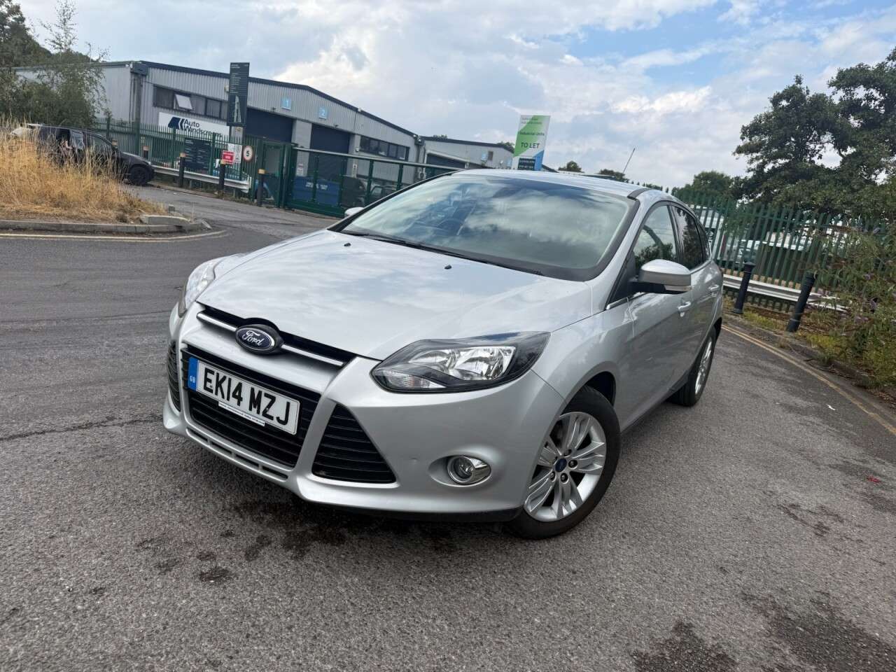 A 2014 FORD FOCUS 1.0T EcoBoost Titanium Navigator Hatchback 5dr Petrol Manual Euro 5 (s/s) ( A 2014 FORD FOCUS 1.0T EcoBoost Titanium Navigator Hatchback 5dr Petrol Manual Euro 5 (s/s) (