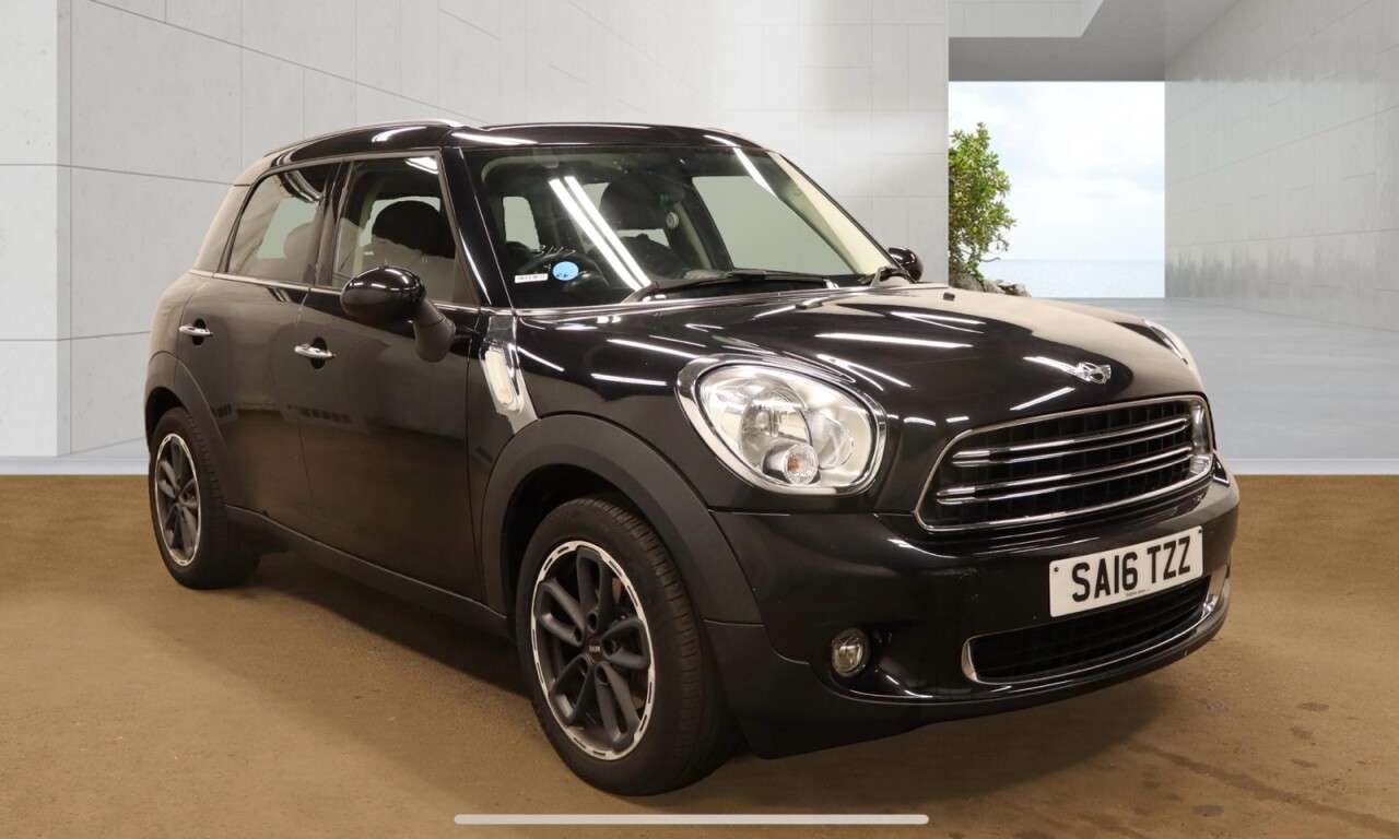 A 2016 MINI COUNTRYMAN 1.6 Cooper SUV 5dr Petrol Auto Euro 6 (122 ps) 12 Months MOT + 6 Months War A 2016 MINI COUNTRYMAN 1.6 Cooper SUV 5dr Petrol Auto Euro 6 (122 ps) 12 Months MOT + 6 Months War