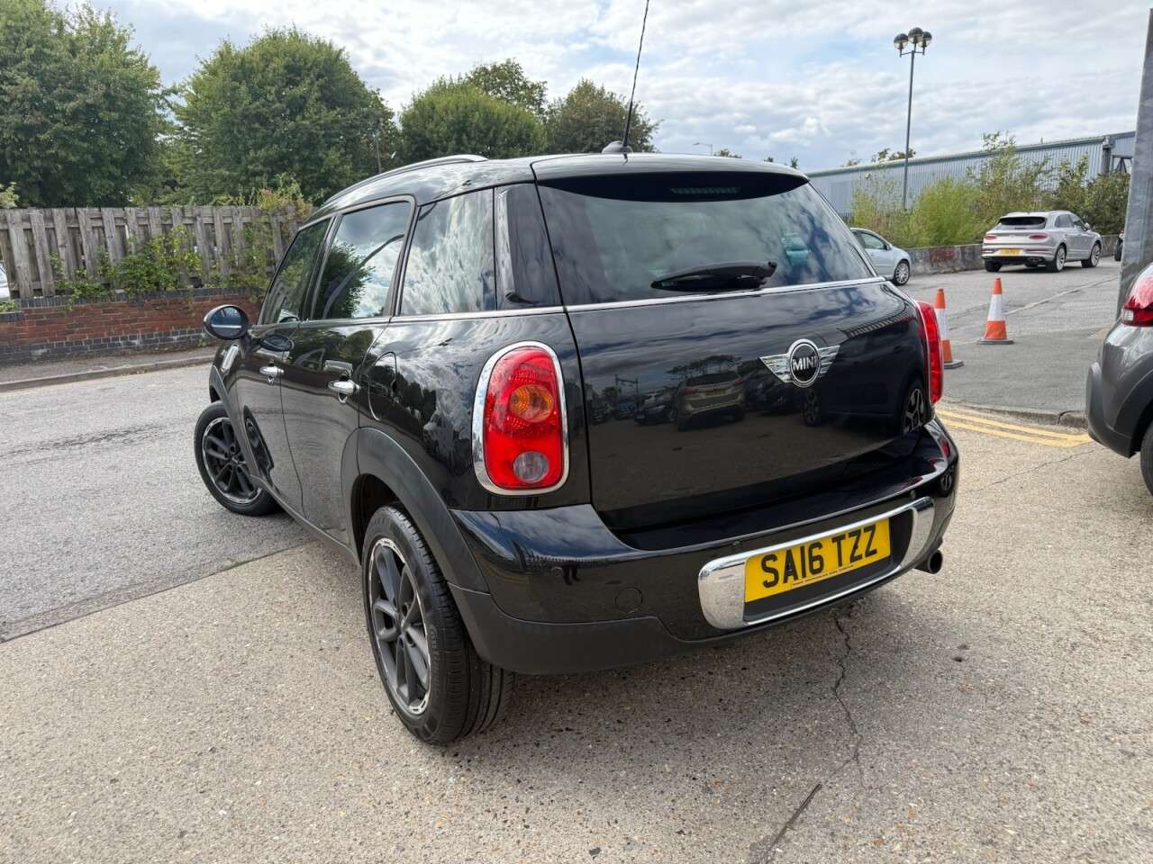 2016 MINI COUNTRYMAN 2016 MINI COUNTRYMAN