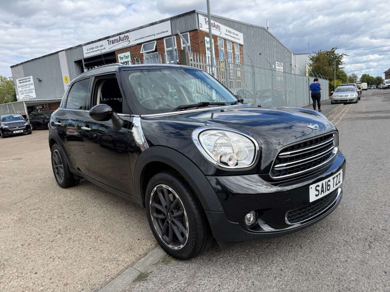 2016 MINI COUNTRYMAN 2016 MINI COUNTRYMAN