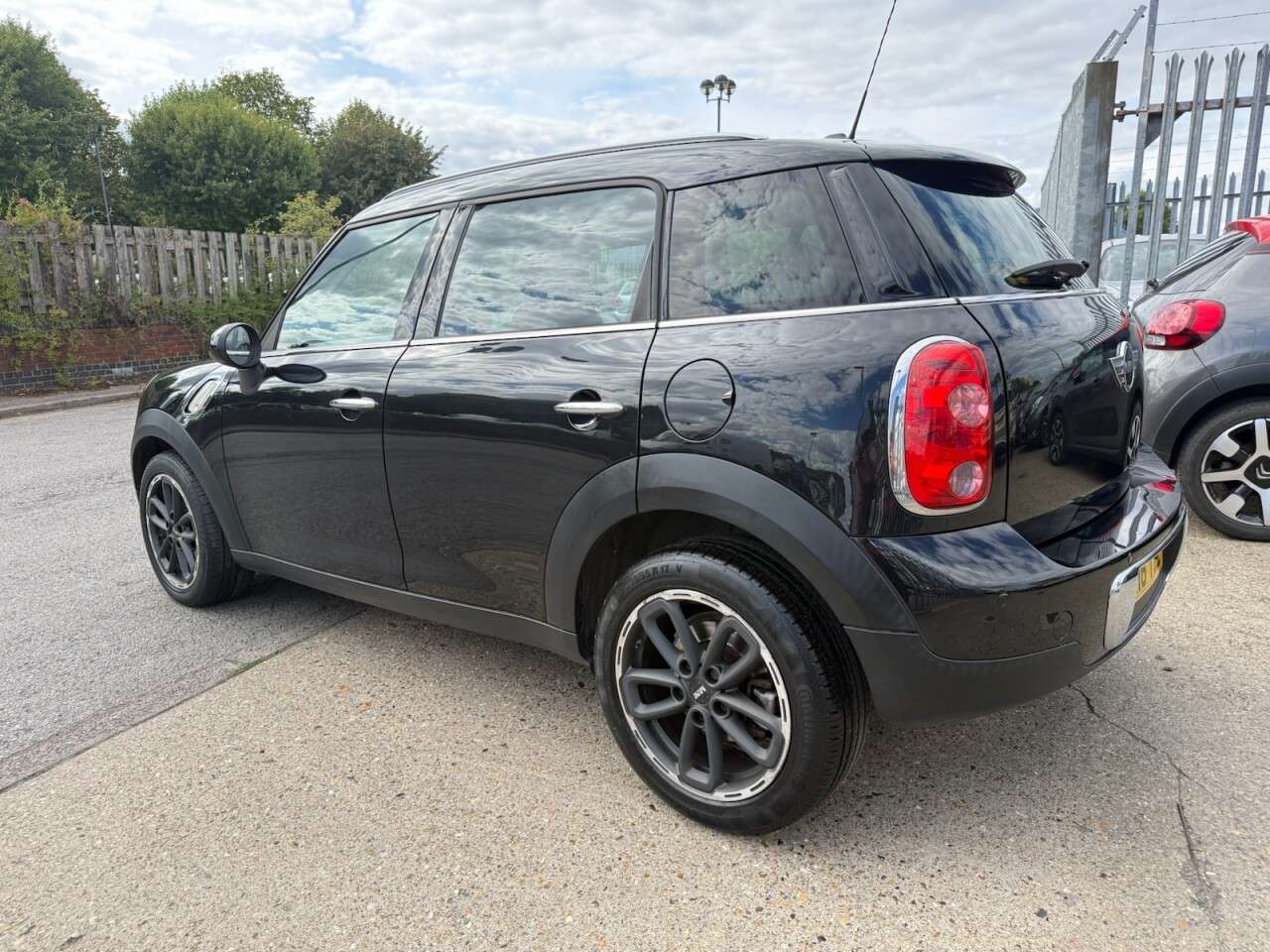 2016 MINI COUNTRYMAN 2016 MINI COUNTRYMAN