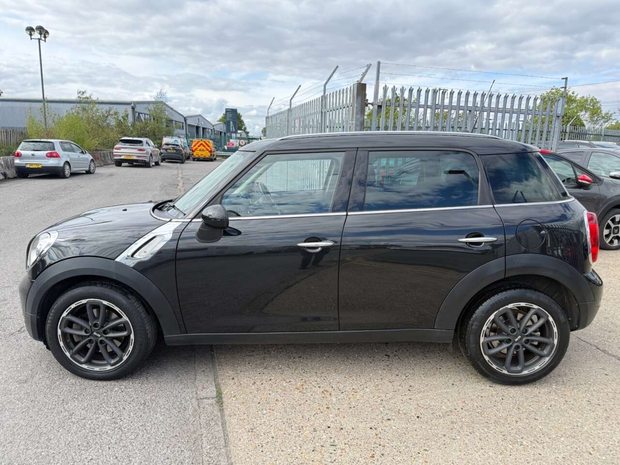 2016 MINI COUNTRYMAN 2016 MINI COUNTRYMAN